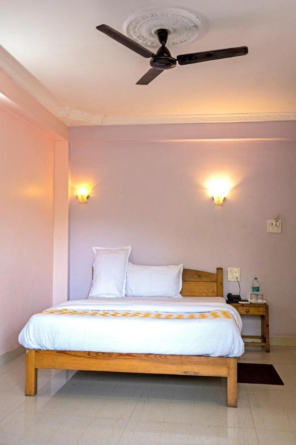 Hotel Baga Bay Bagian luar foto